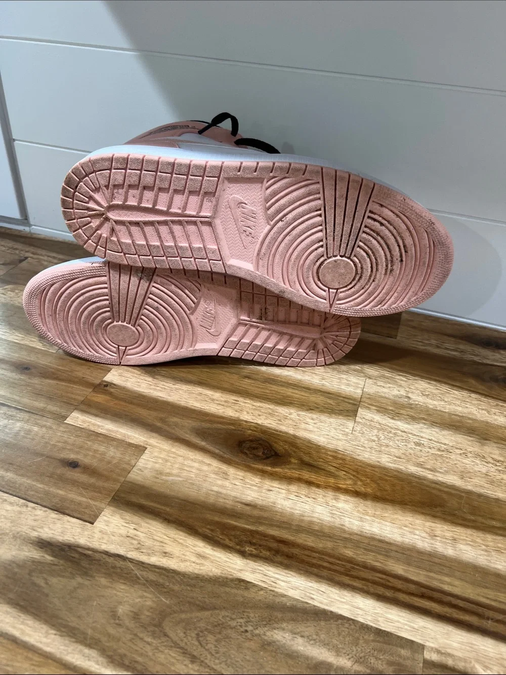 2021 Air Jordan 1 Mid 'Crimson Tint'